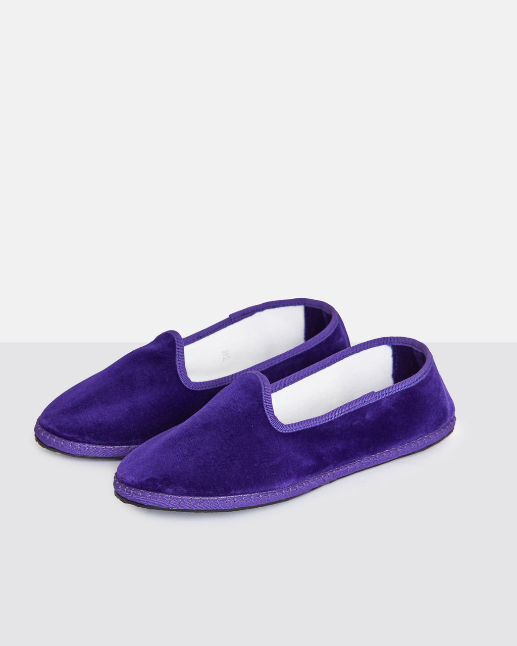 CLASSIC PURPLE VELVET