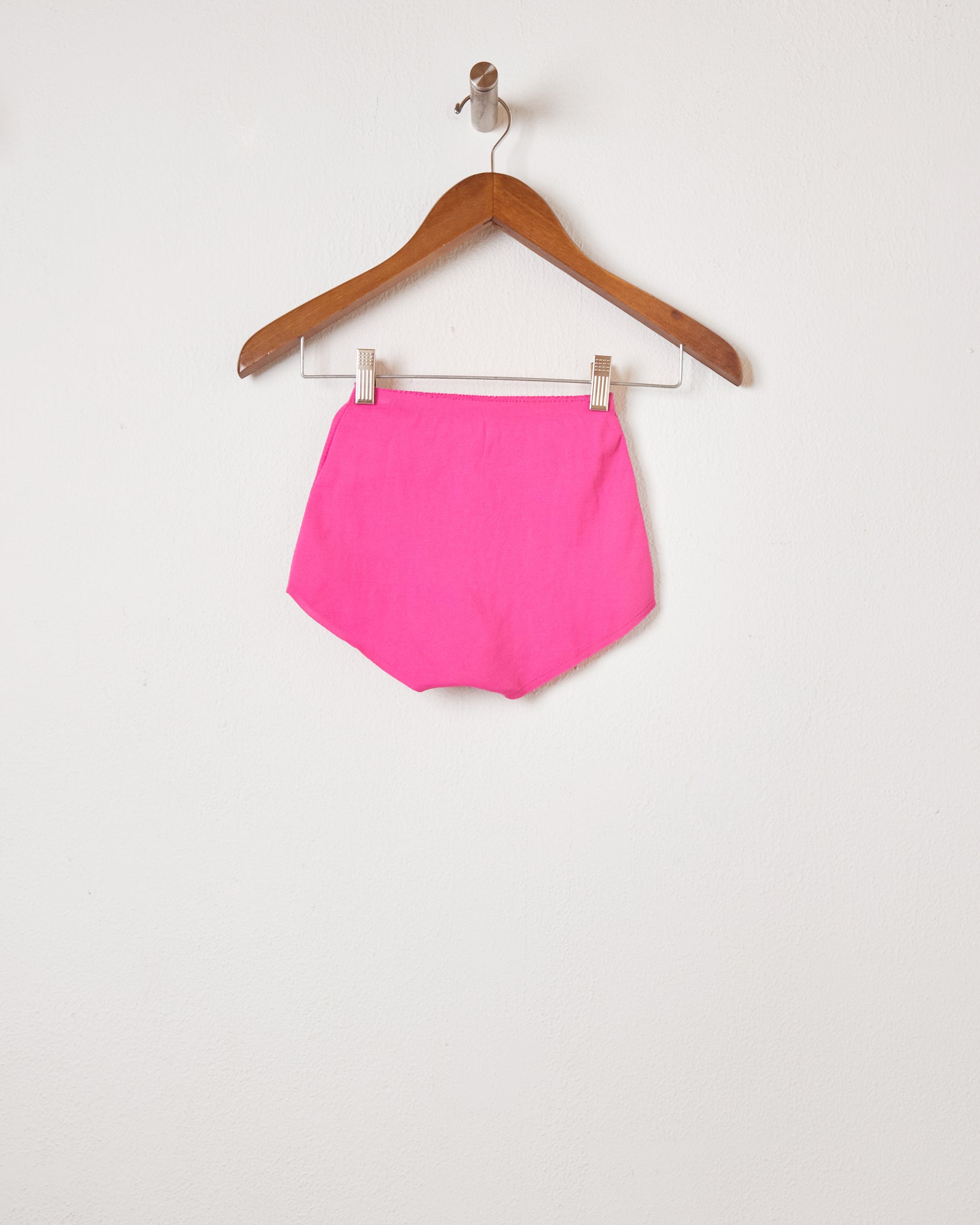 CHERRY BRILLO SHORT